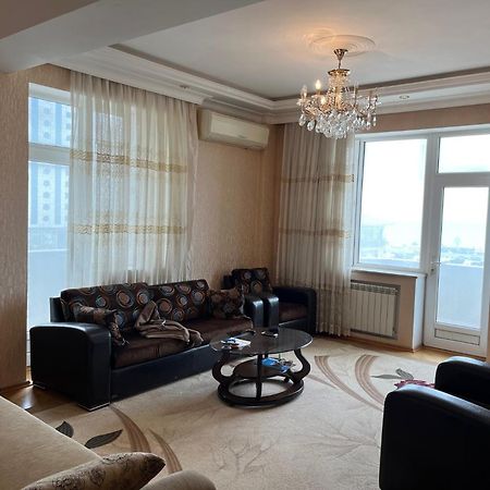 Апартаменты Sea View Couple Apartmant At Boulvard,Near Nizami Street Баку Экстерьер фото