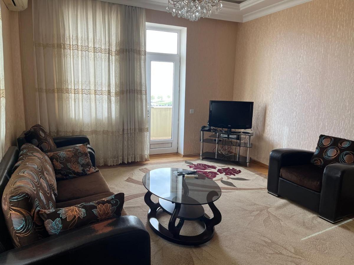 Апартаменты Sea View Couple Apartmant At Boulvard,Near Nizami Street Баку Экстерьер фото