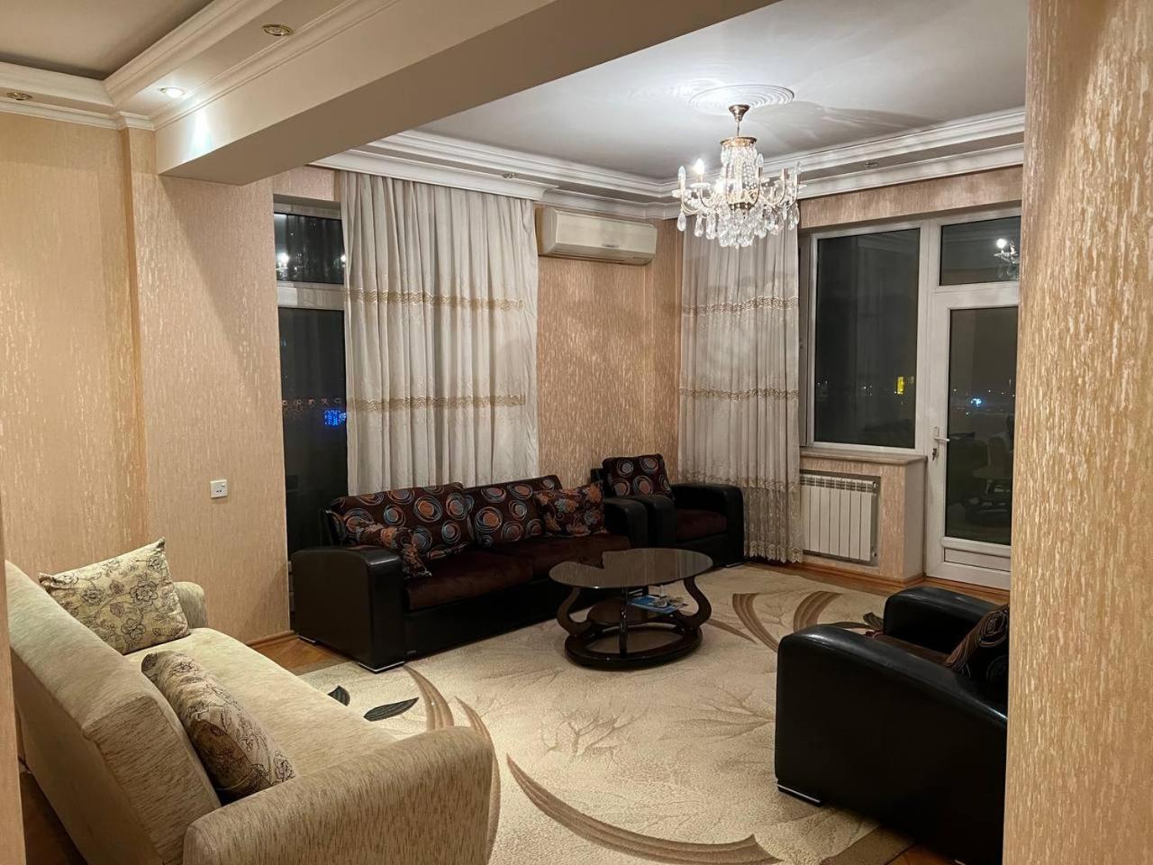 Апартаменты Sea View Couple Apartmant At Boulvard,Near Nizami Street Баку Экстерьер фото