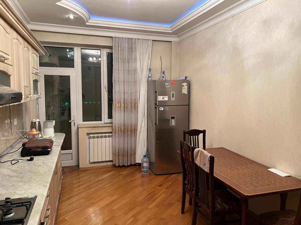 Апартаменты Sea View Couple Apartmant At Boulvard,Near Nizami Street Баку Экстерьер фото