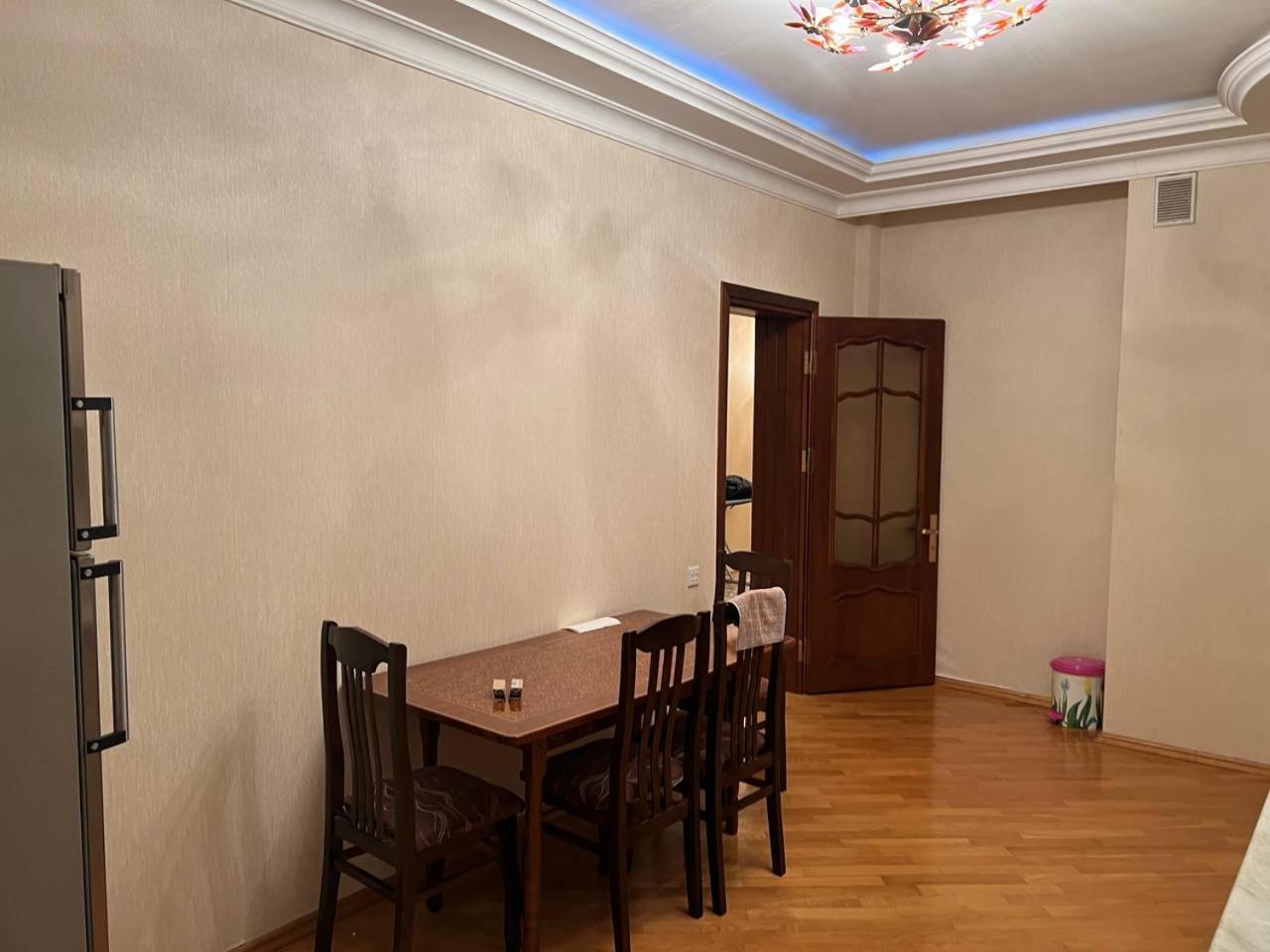 Апартаменты Sea View Couple Apartmant At Boulvard,Near Nizami Street Баку Экстерьер фото